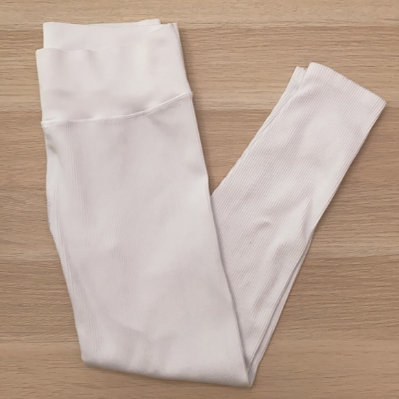 Offline/Aerie White Ribbed Leggings - Size: Large - Picture 2 of 3